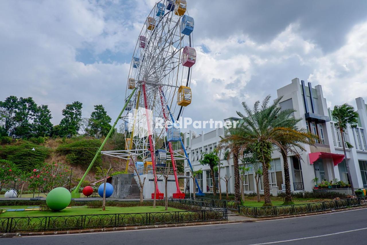 Rit'S Garden At Citragrand Semarang Mitra Reddoorz Hotel Exterior photo